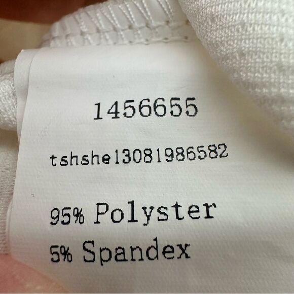 SHEIN large white top - Picture 5 of 5